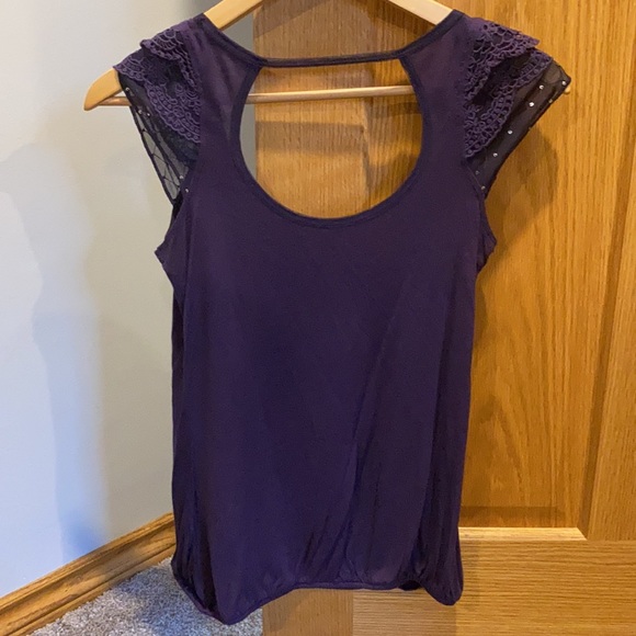 Women’s top - Picture 2 of 5